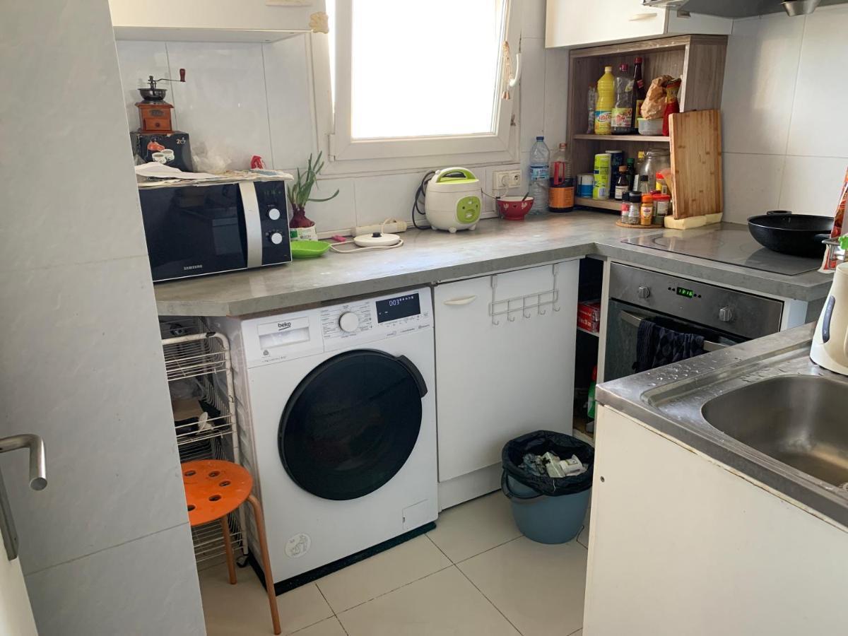 Une Chambre Simple Confortable Avec Acces Direct Aeroport D'Orly Luaran gambar