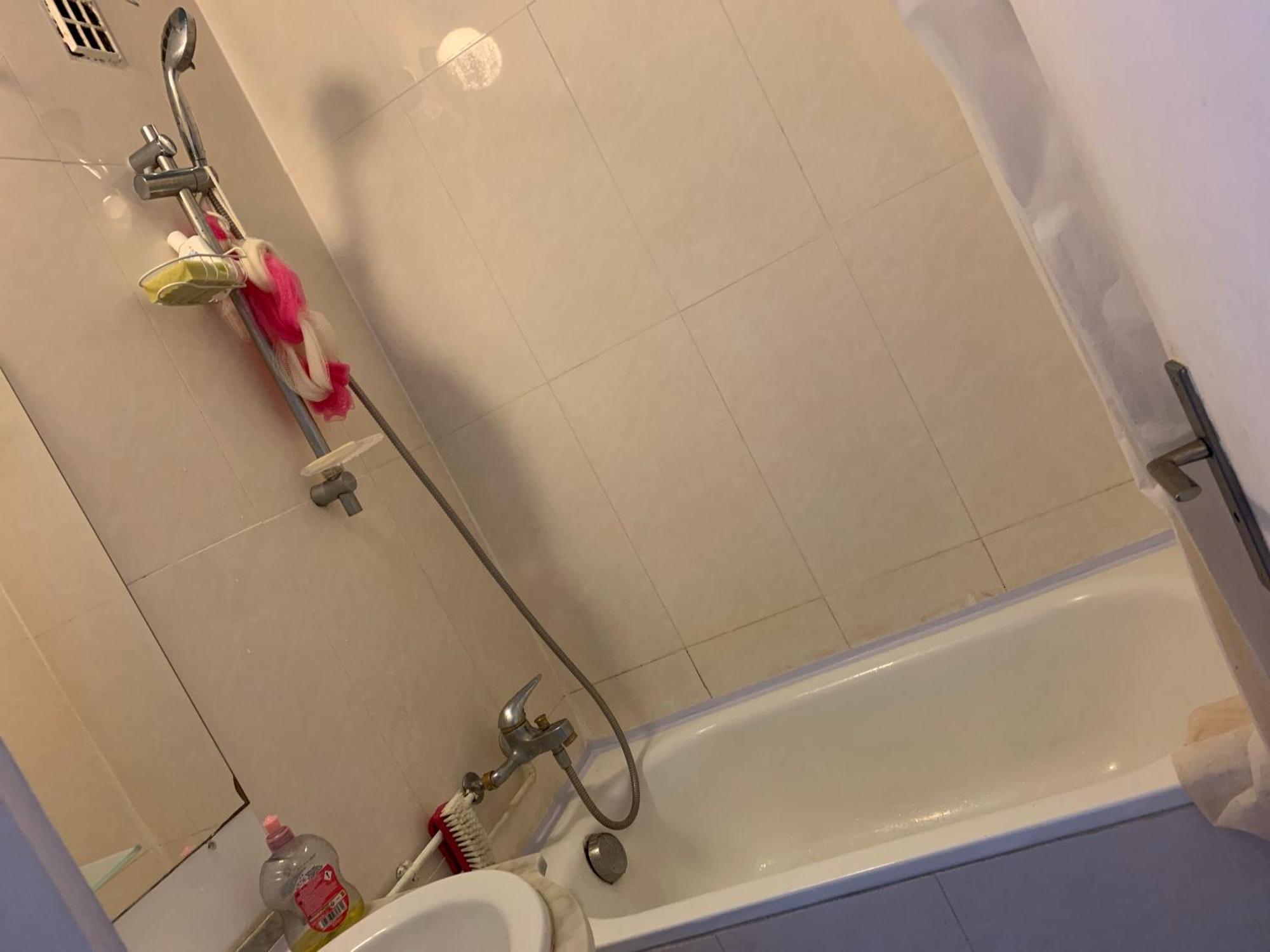 Une Chambre Simple Confortable Avec Acces Direct Aeroport D'Orly Luaran gambar